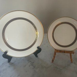 Royal Doulton - Harlow Pattern - Dinner & Salad Plates - Discontinued Pattern!